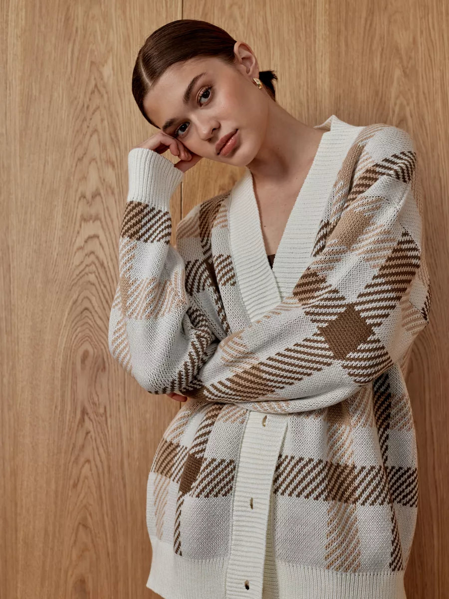 ELORA Oversize Düğmeli Triko Hırka