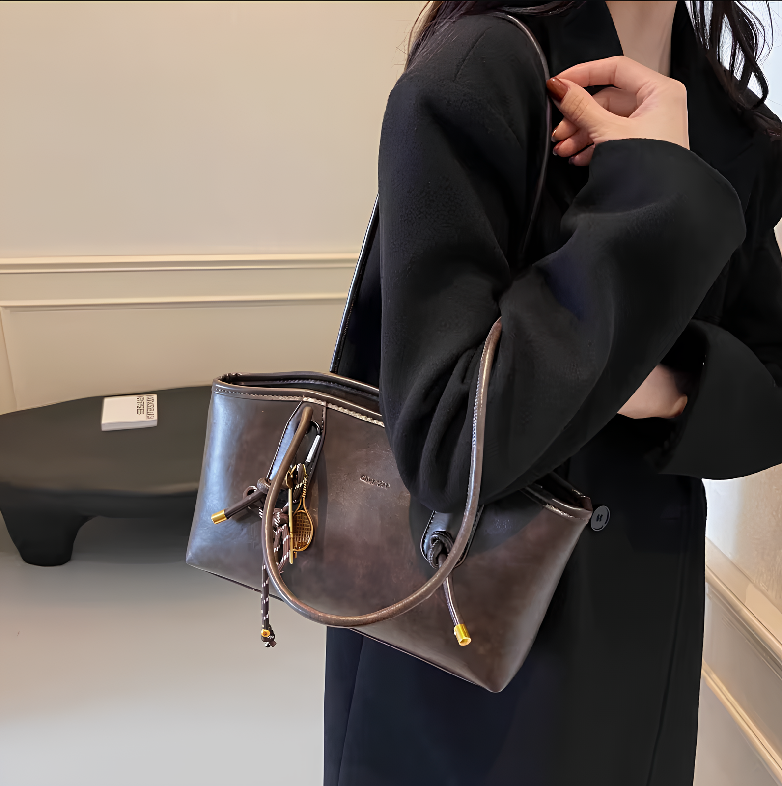 DRAWSTRING LEATHER BAG