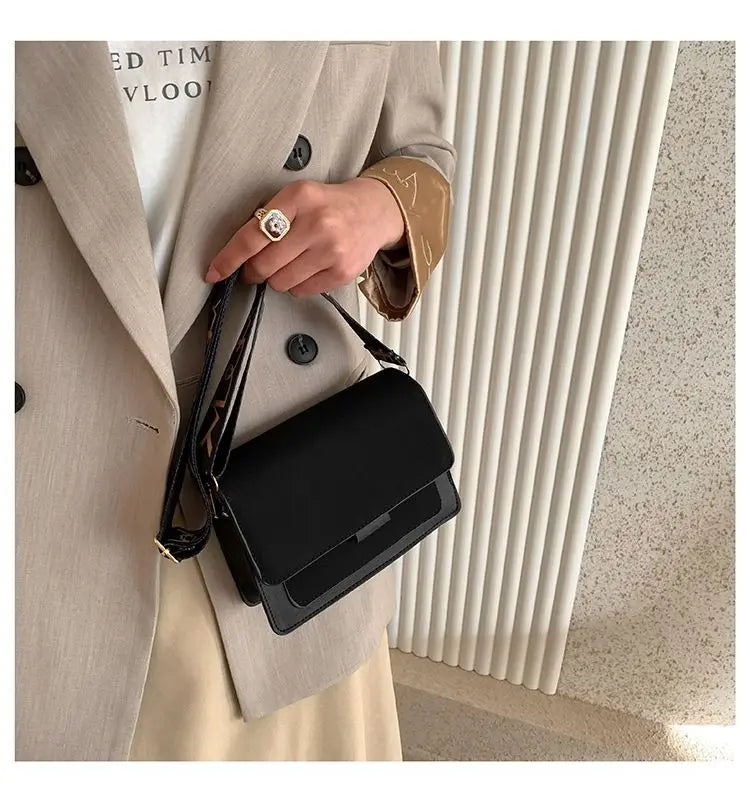 MİNİ ASKILI OMUZ ÇANTASI